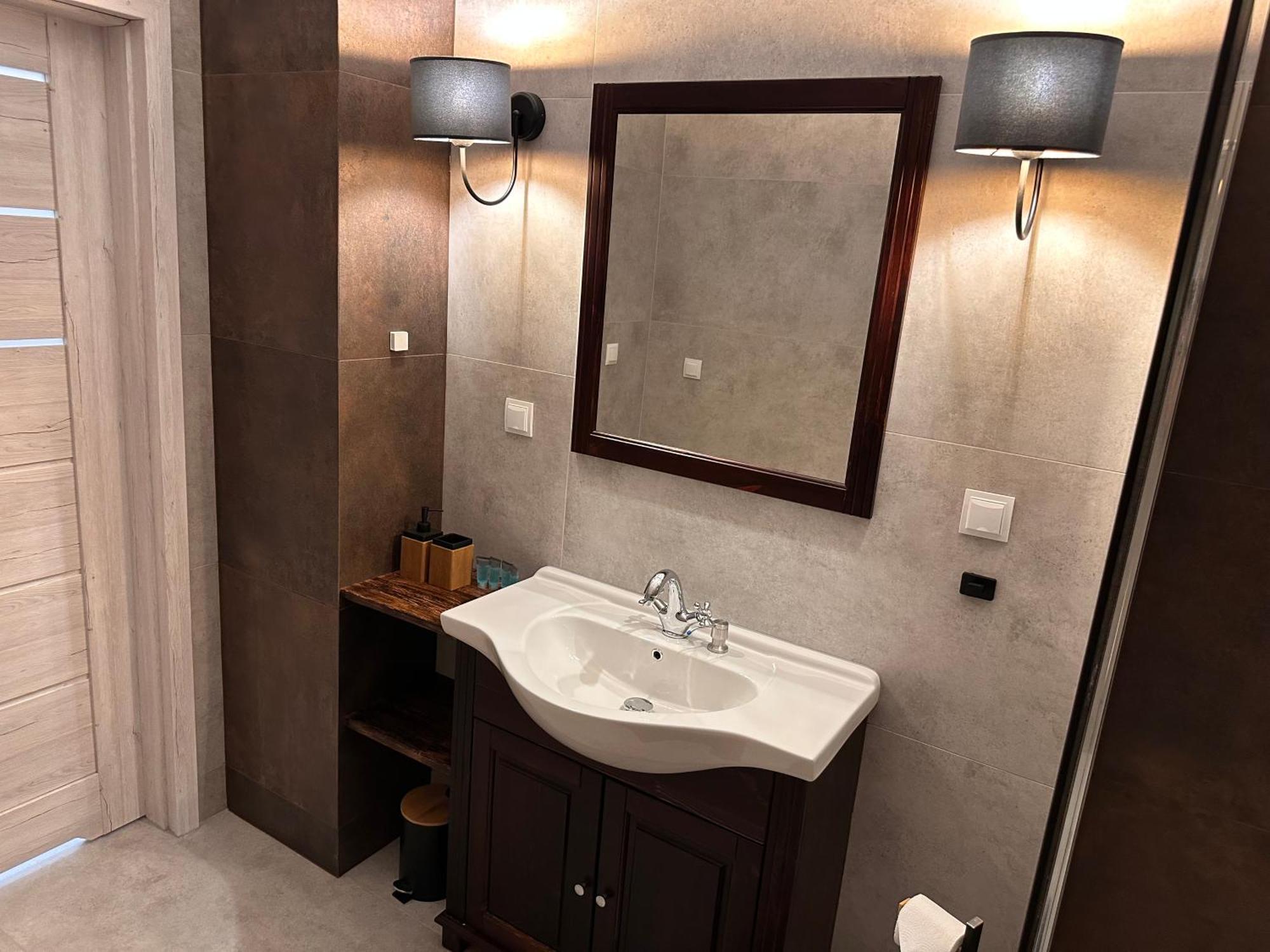 Aparthotel Zabrze, Apartament Agnieszka Ngoại thất bức ảnh