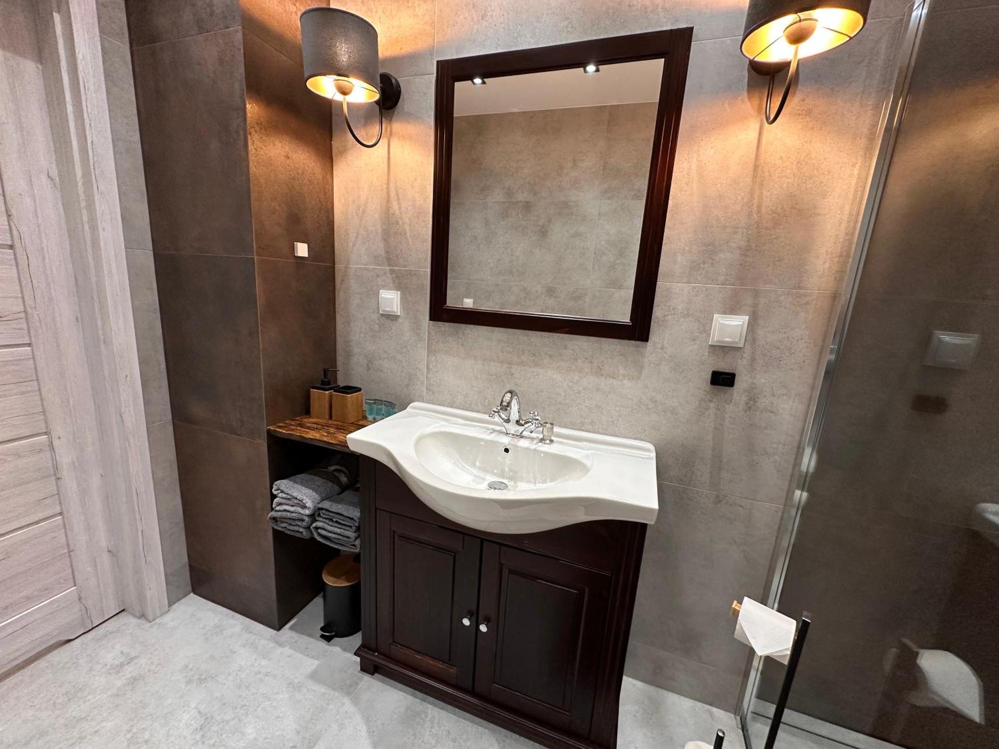 Aparthotel Zabrze, Apartament Agnieszka Ngoại thất bức ảnh