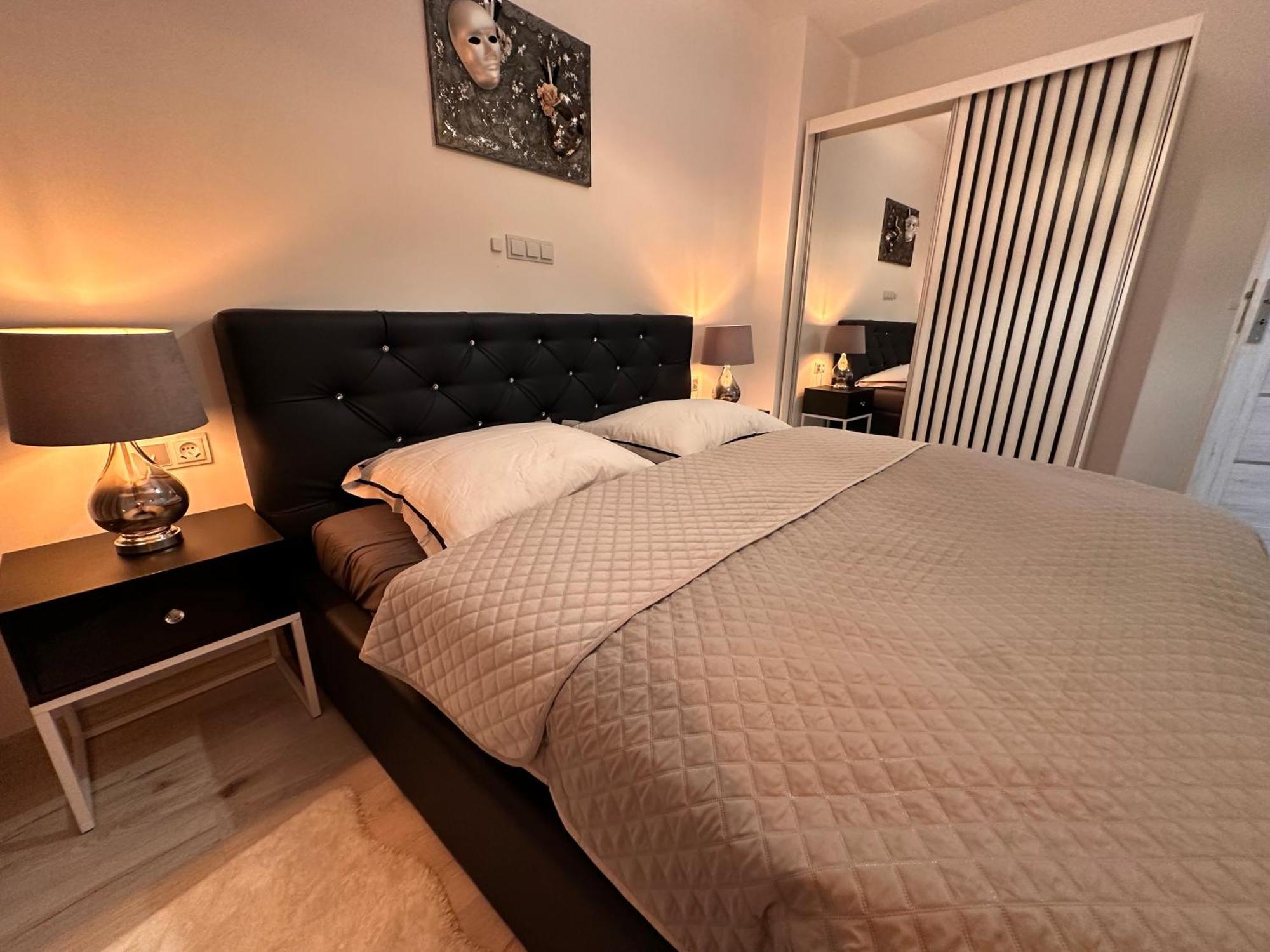 Aparthotel Zabrze, Apartament Agnieszka Ngoại thất bức ảnh