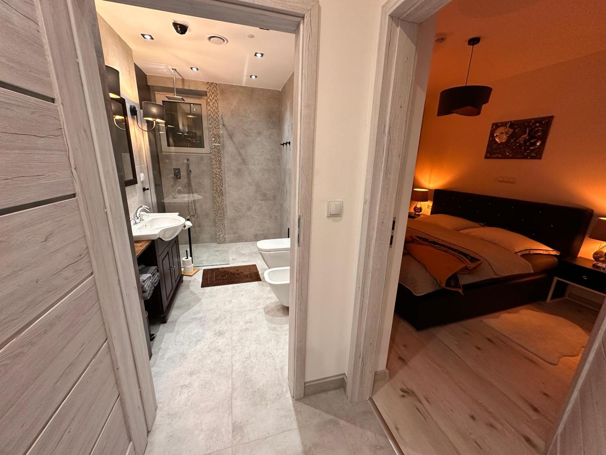 Aparthotel Zabrze, Apartament Agnieszka Ngoại thất bức ảnh